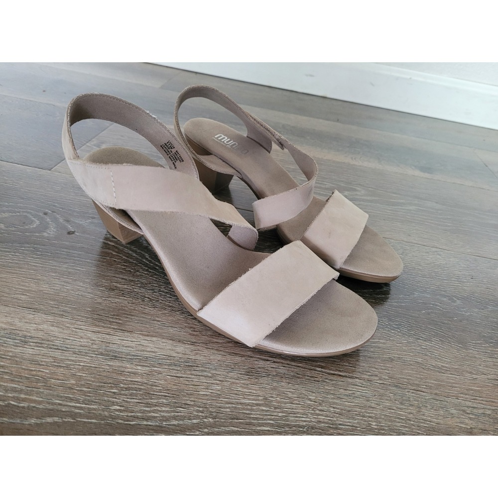 Munro Lucia Sandal 11W Sand Beige Leather Block Heel Hook and Loop Women's #4โ